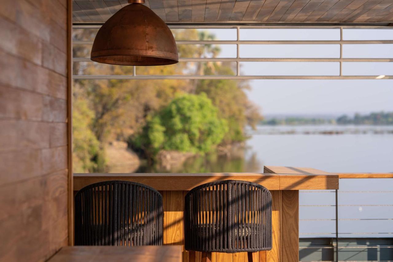 Radisson Blu Mosi-Oa-Tunya Livingstone Resort Exterior photo