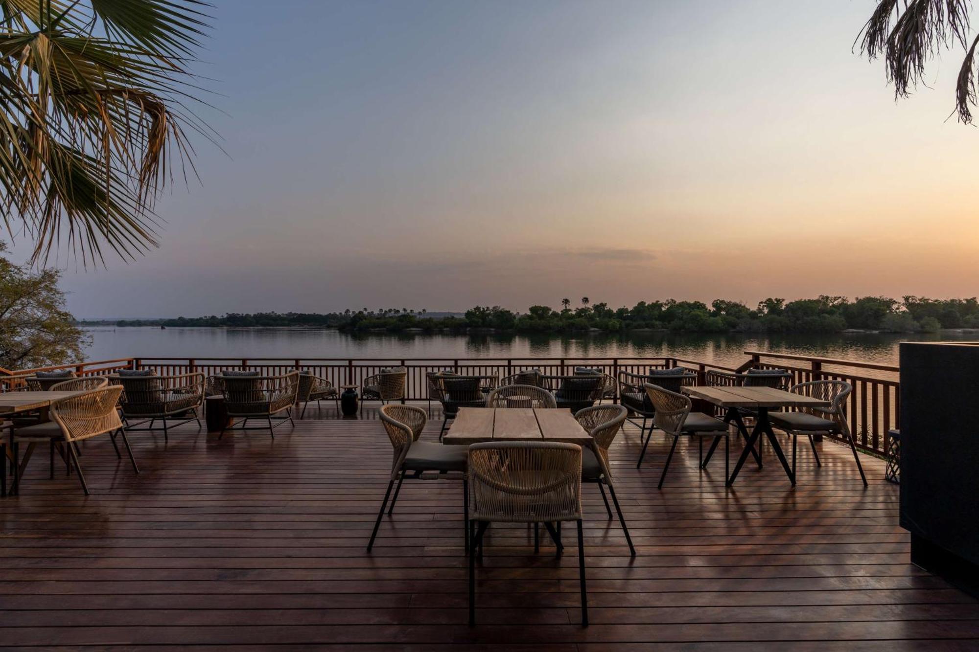 Radisson Blu Mosi-Oa-Tunya Livingstone Resort Exterior photo