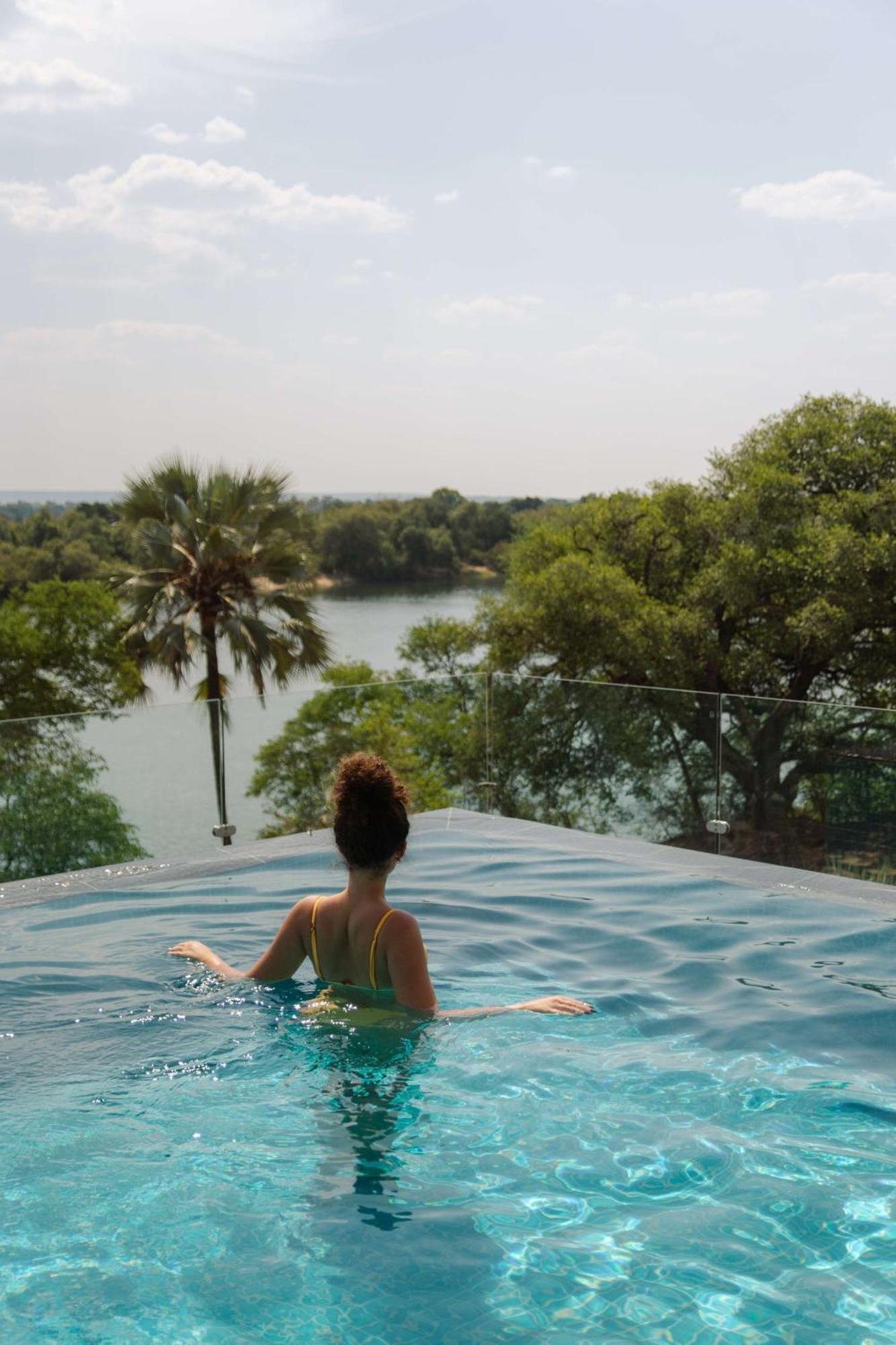 Radisson Blu Mosi-Oa-Tunya Livingstone Resort Exterior photo