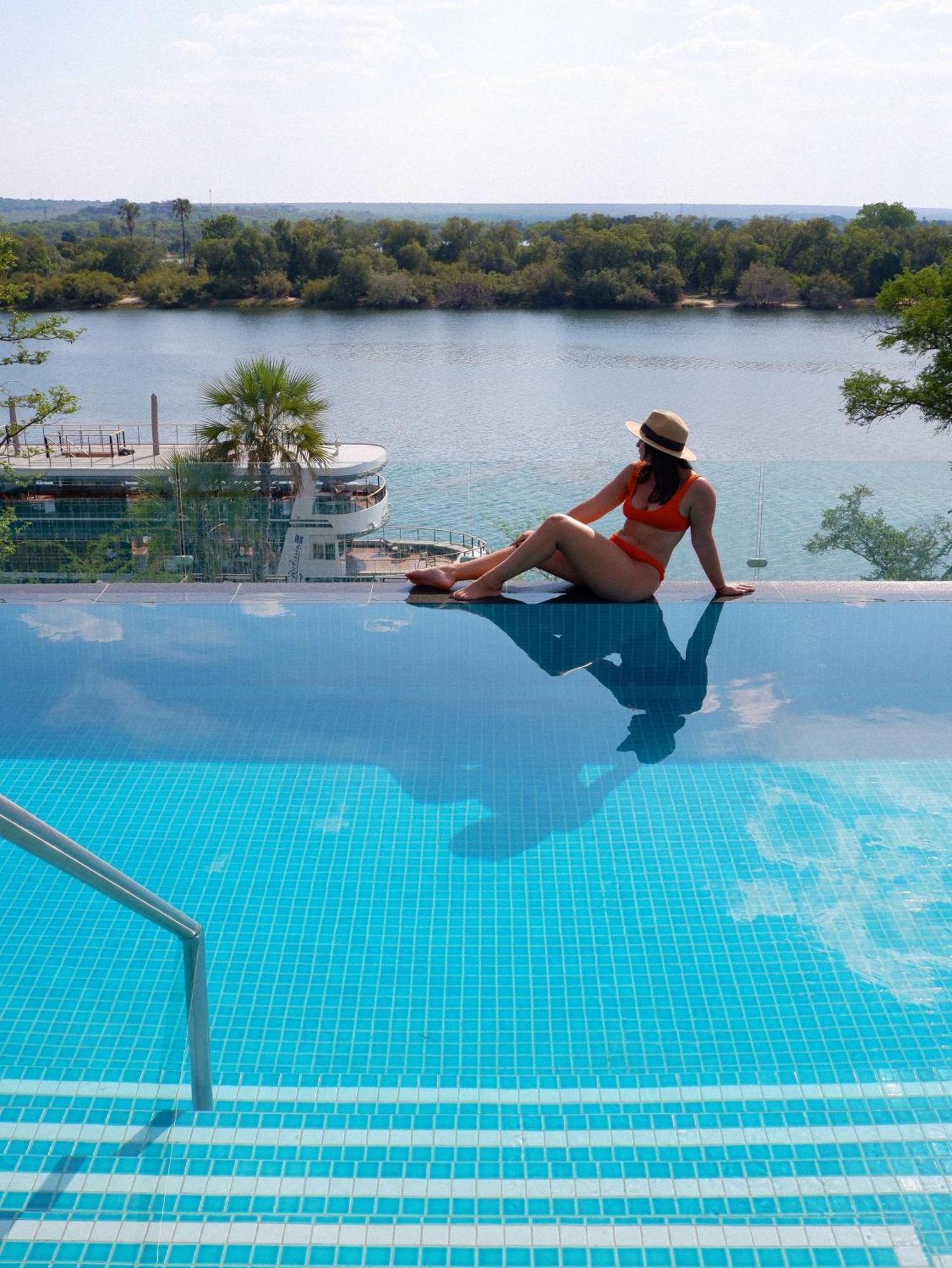 Radisson Blu Mosi-Oa-Tunya Livingstone Resort Exterior photo