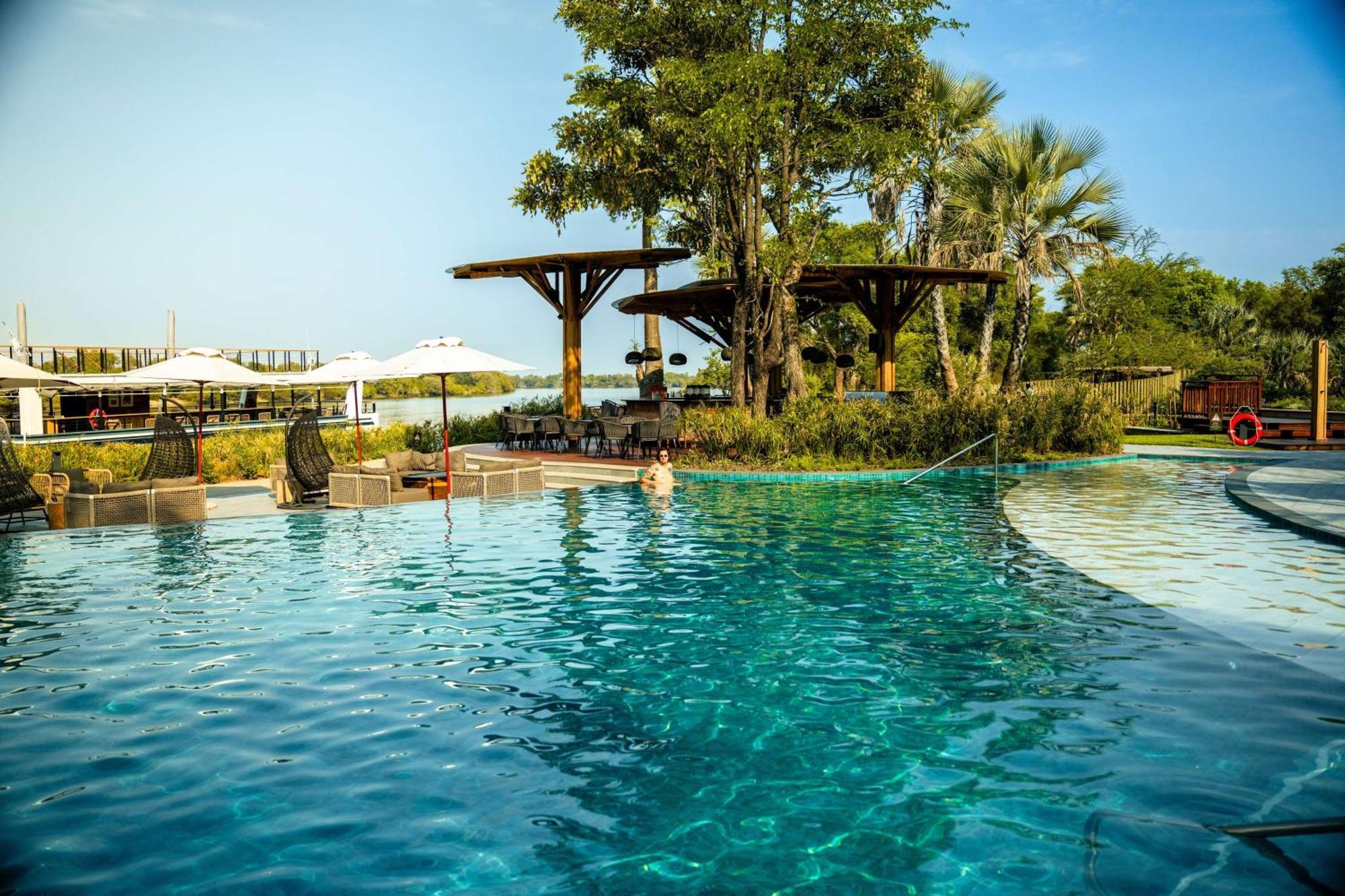 Radisson Blu Mosi-Oa-Tunya Livingstone Resort Exterior photo